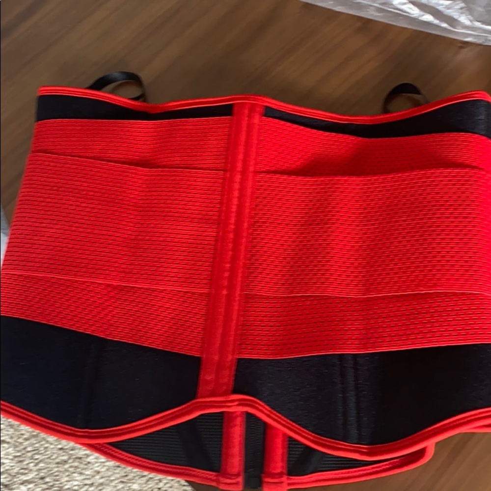 Waist trainers - Picture 2 of 3